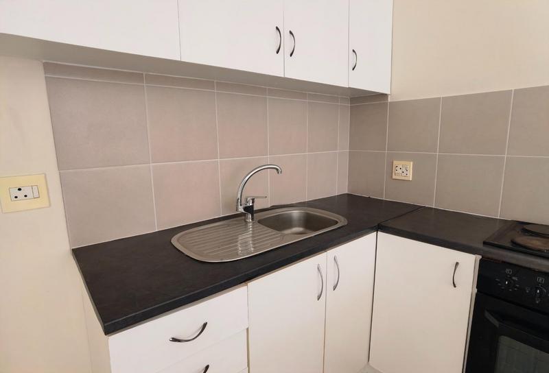 2 Bedroom Property for Sale in Kensington Western Cape
